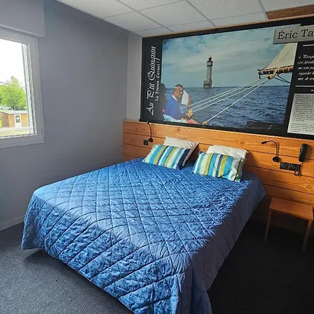 Au P'tit Quinquin Hotel